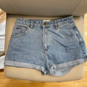 Rollas duster cuffed shorts, size 28